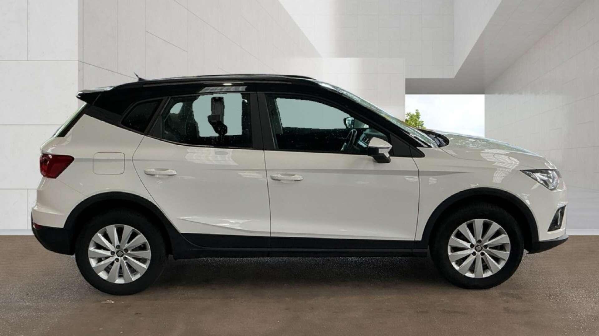 SEAT Arona view 5