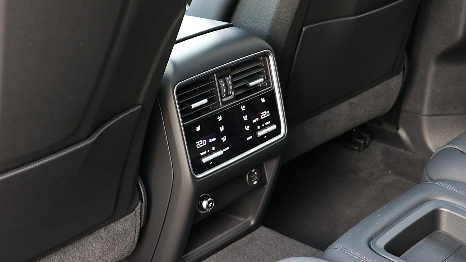 Porsche Cayenne view 5
