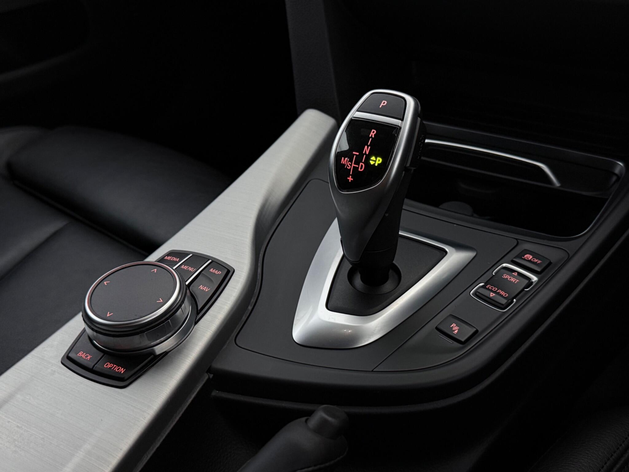 BMW 4 Series view 16