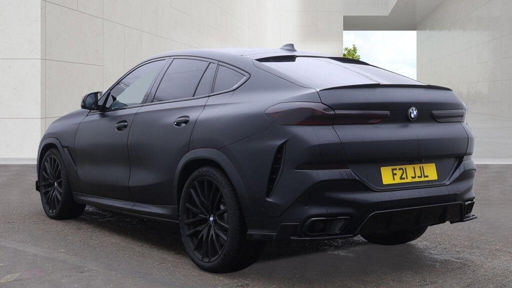 BMW X6 view 13