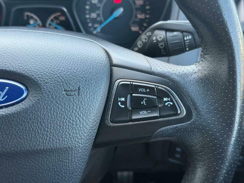 Ford Focus view 20