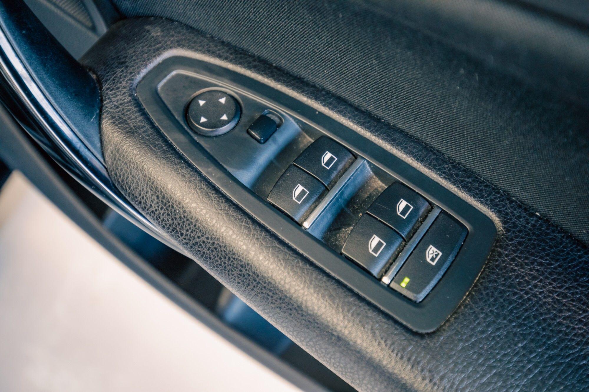 BMW 1 Series view 14