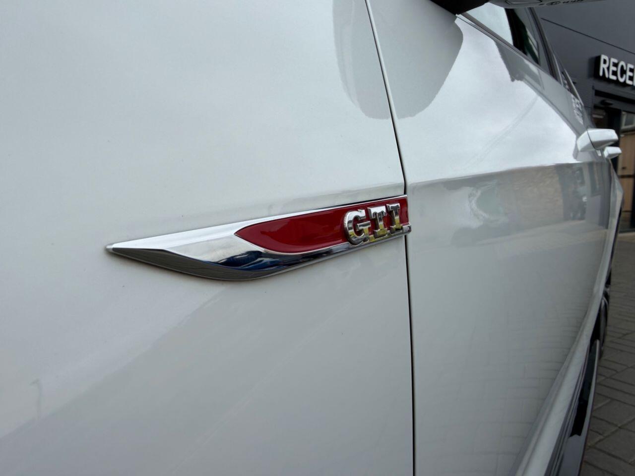 Volkswagen Golf view 9