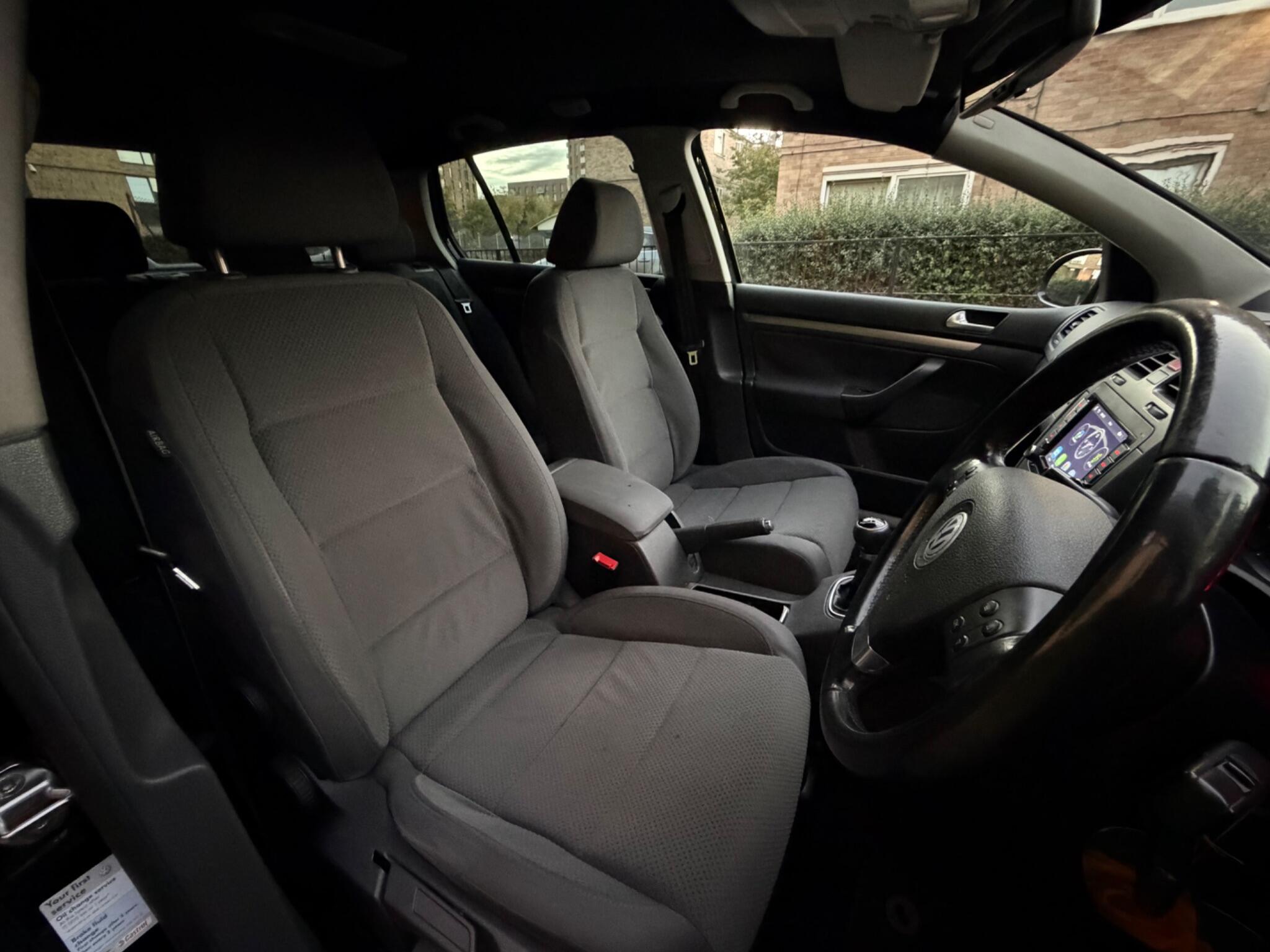 Volkswagen Golf view 19