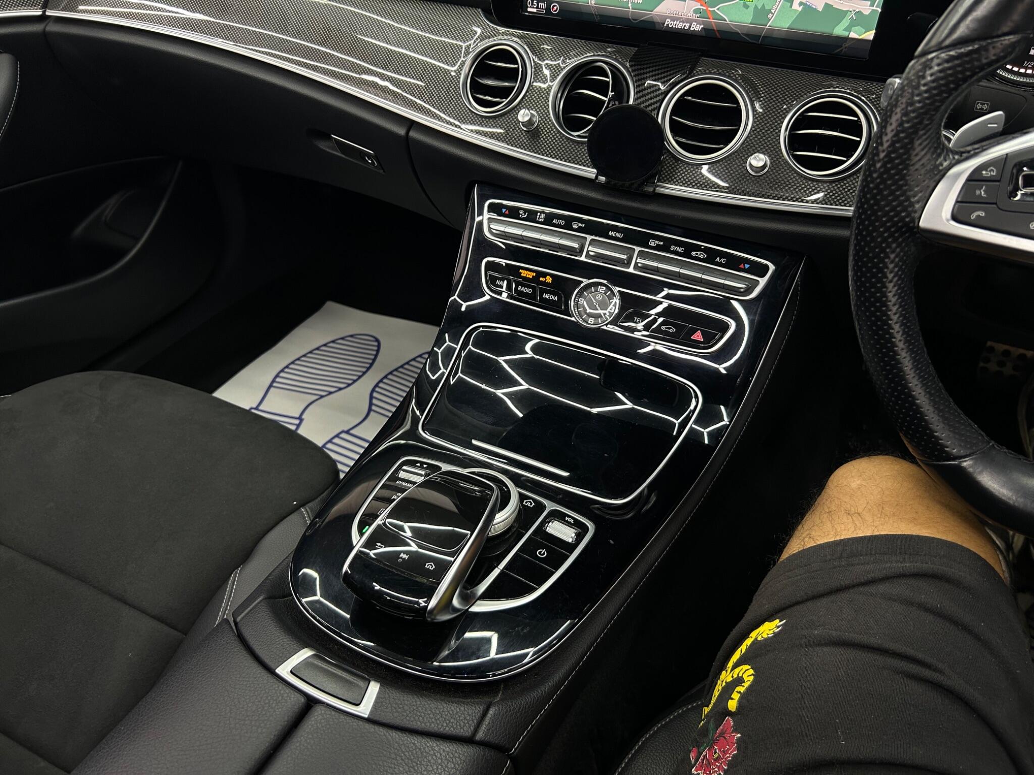Mercedes-Benz E Class view 8