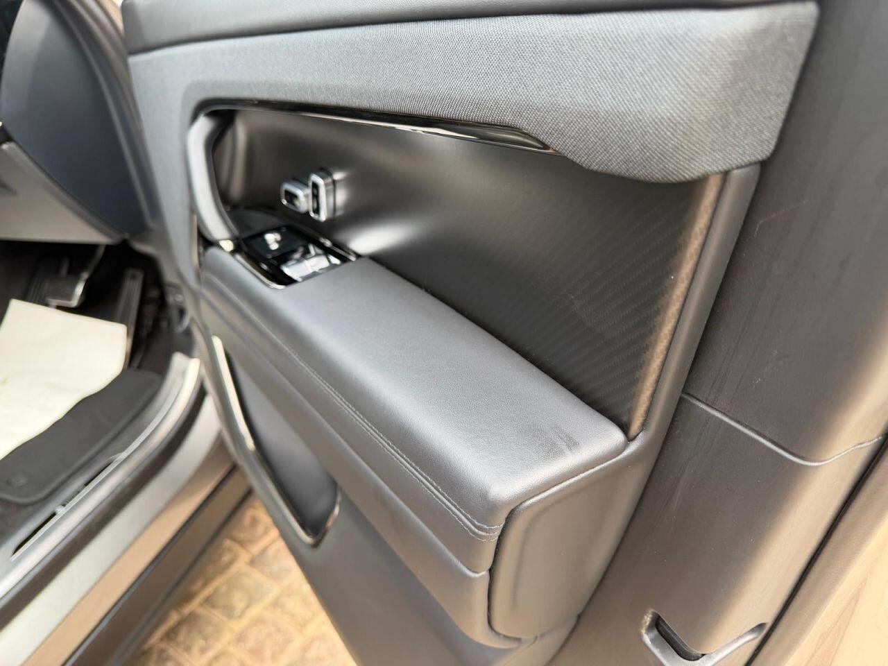 Land Rover Range Rover Sport view 43