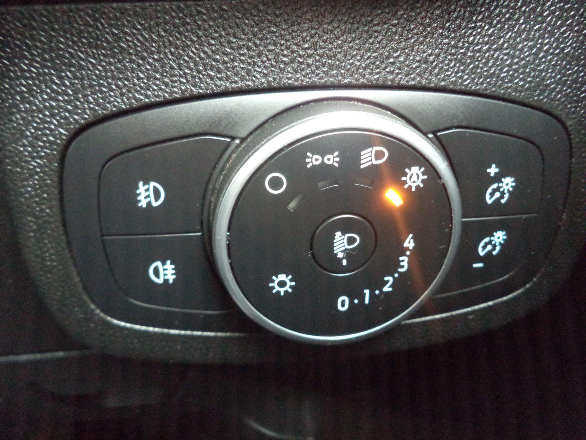 Ford Fiesta view 56