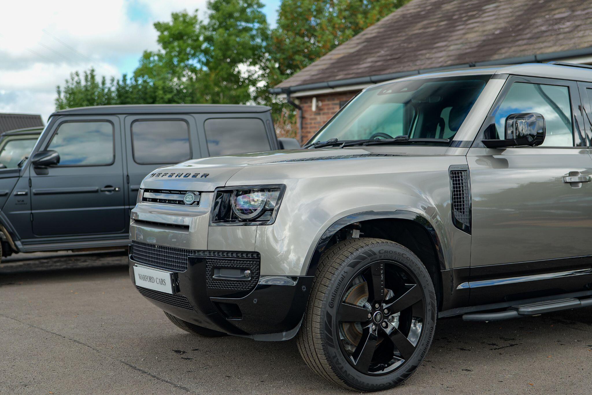Land Rover Defender view 7