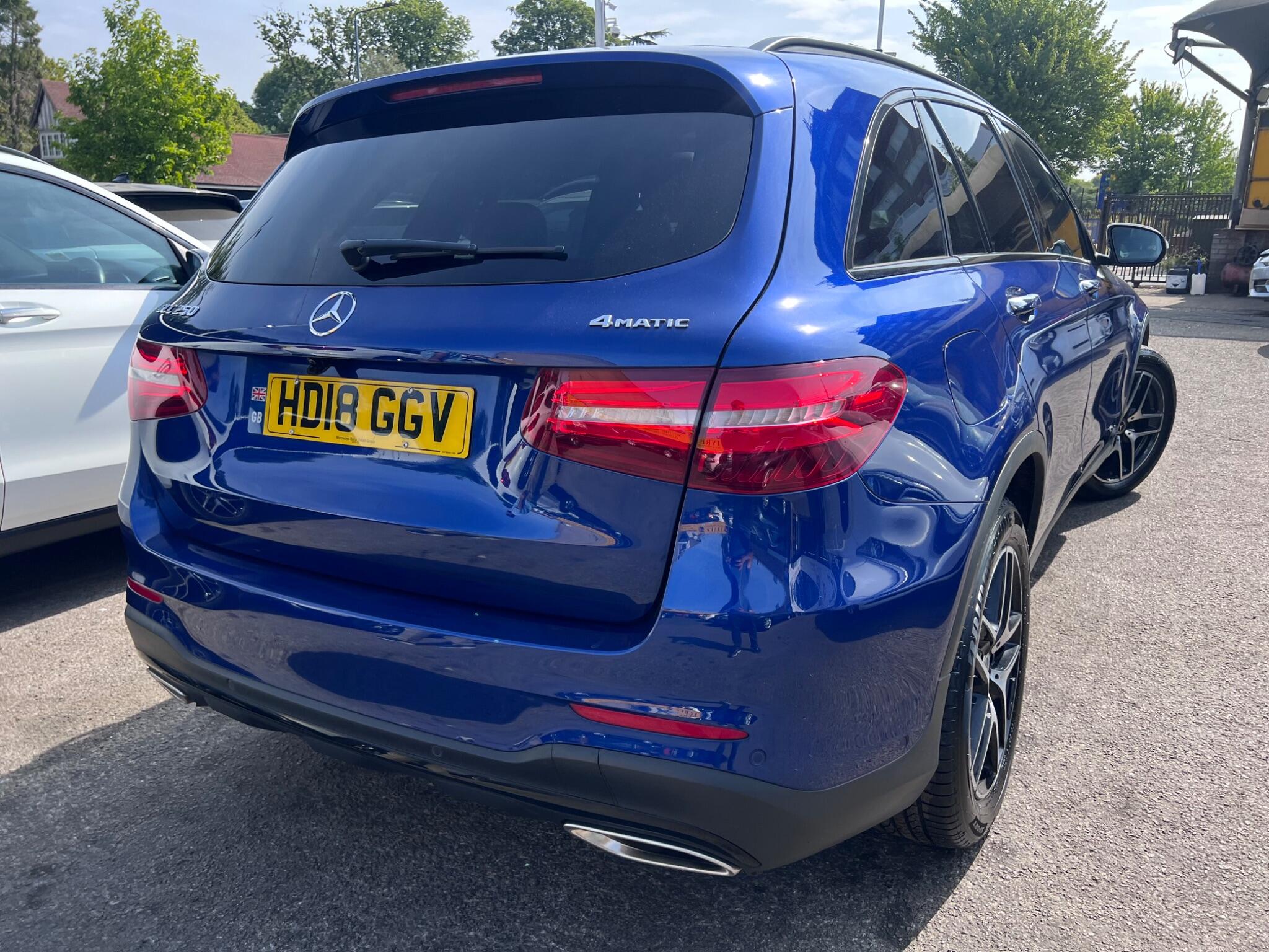 Mercedes-Benz GLC view 11