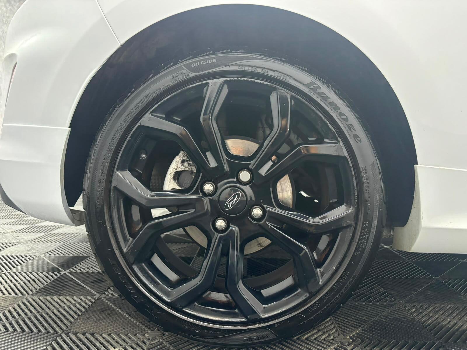 Ford Fiesta view 32