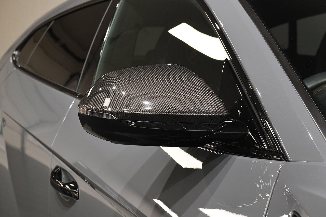 Lamborghini Urus view 40