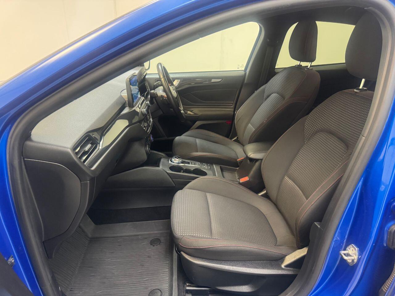 Ford Focus view 37