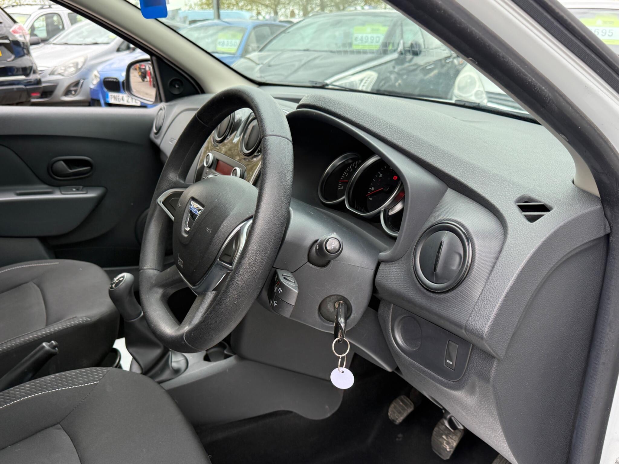 Dacia Sandero - Image 40