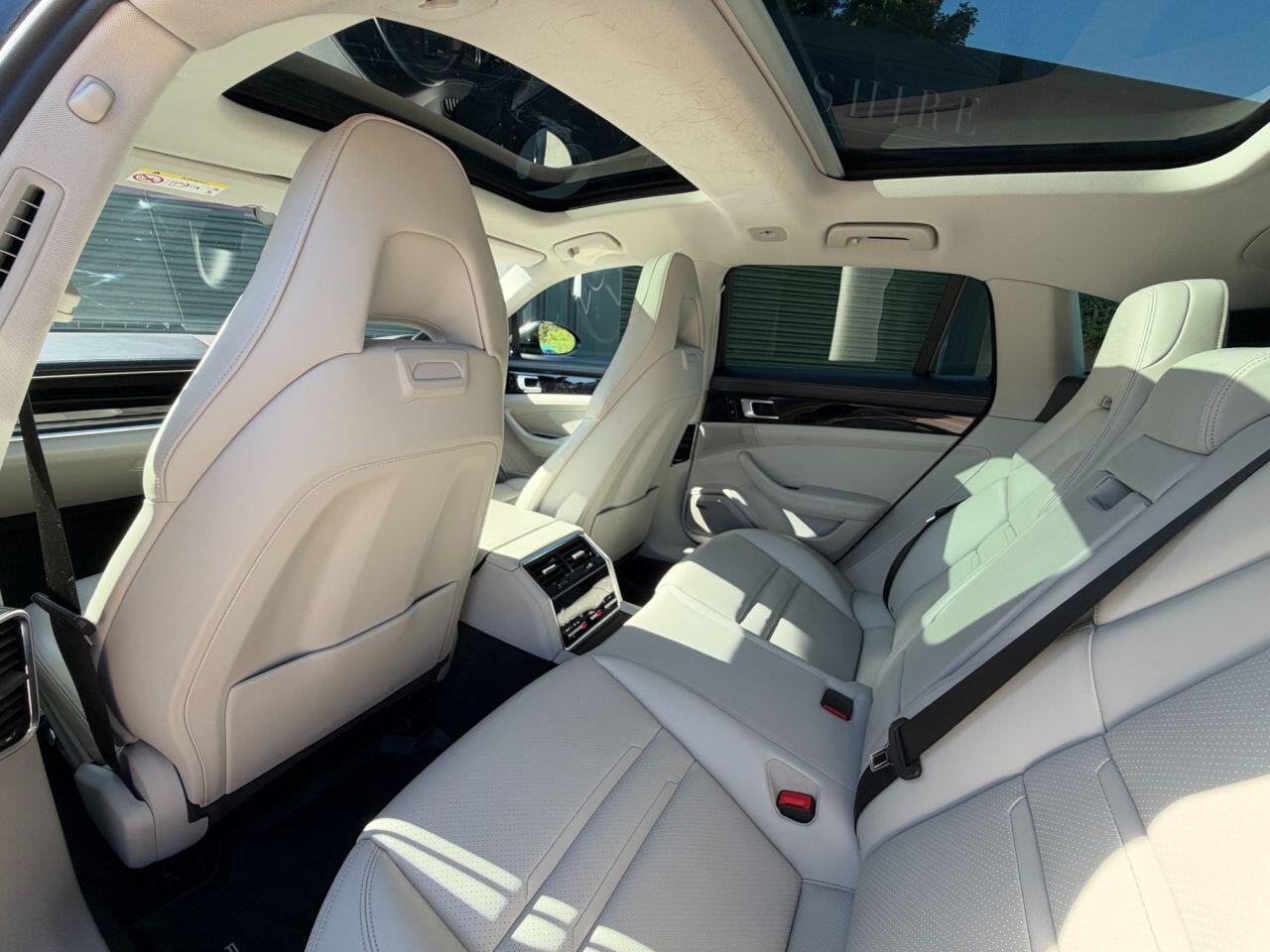 Porsche Panamera view 35