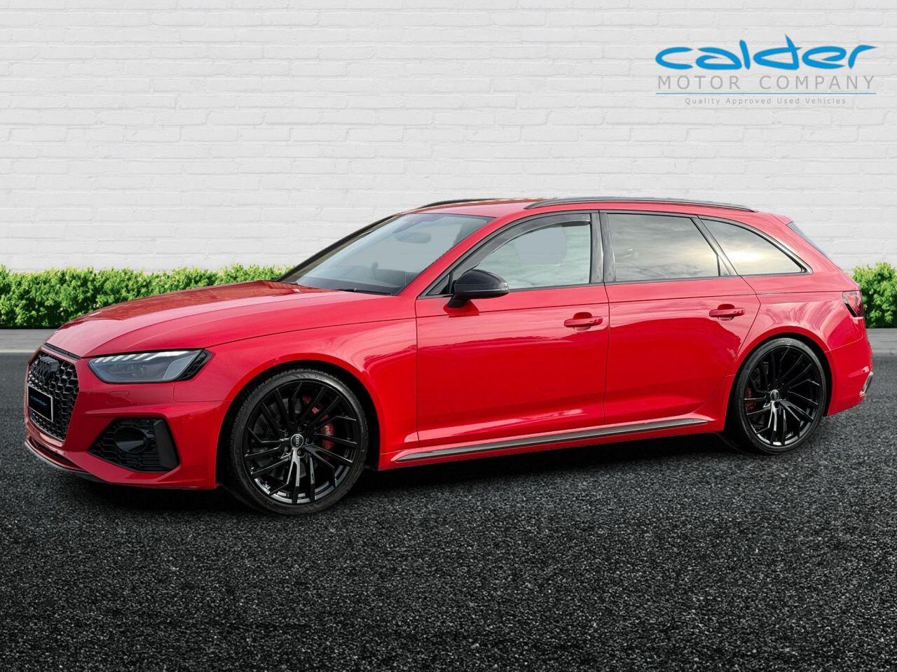 Audi RS4 view 6