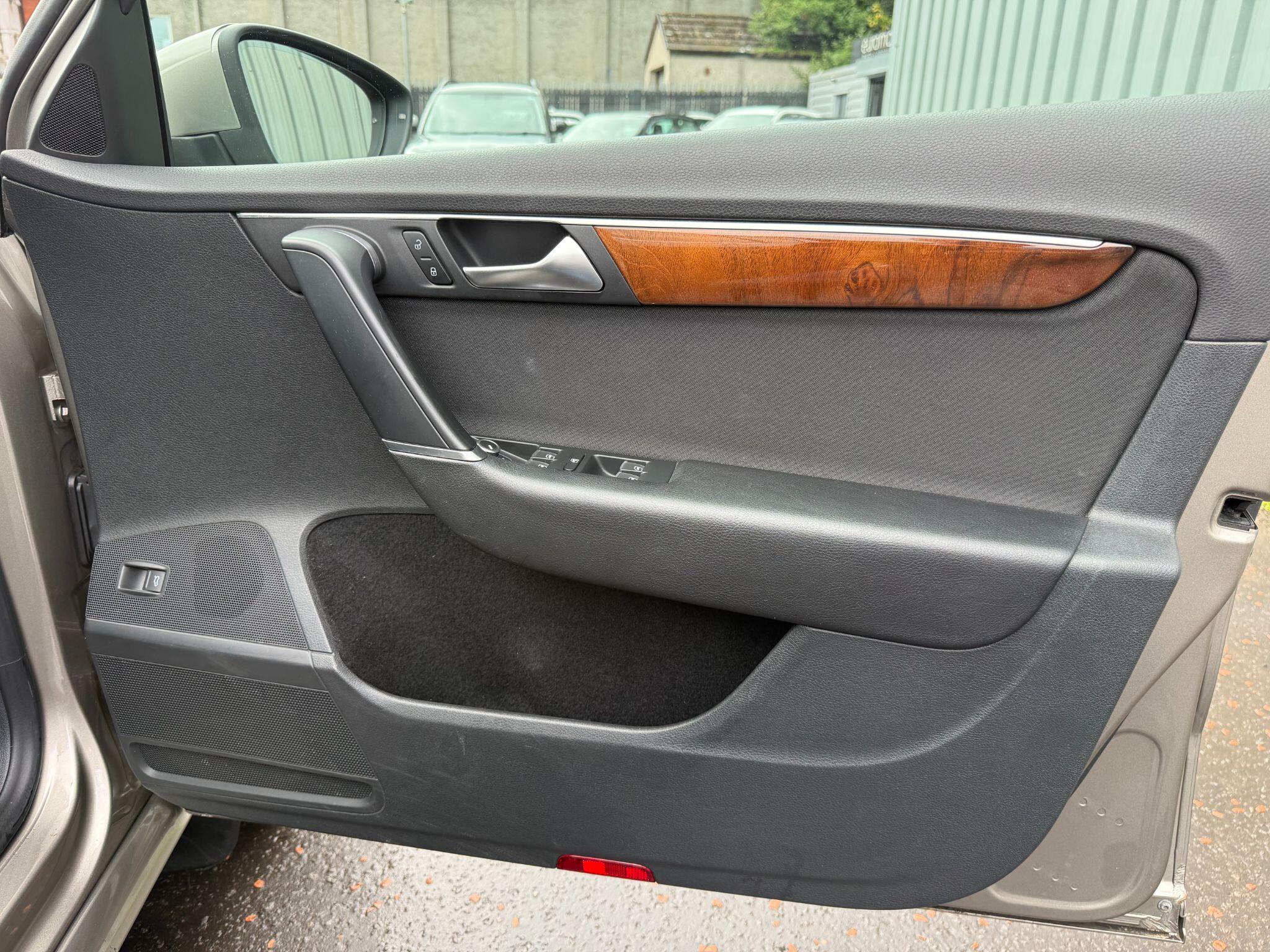 Volkswagen Passat view 36