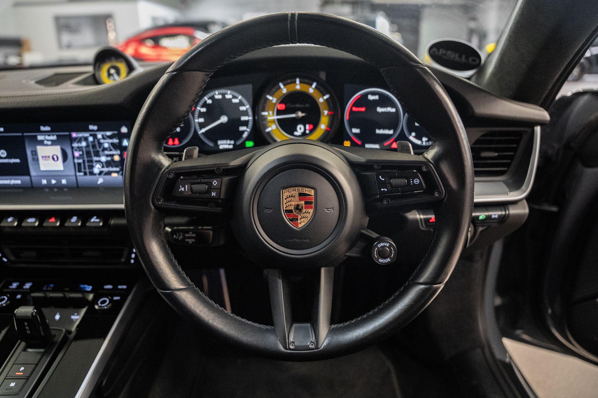 Porsche 911 view 22