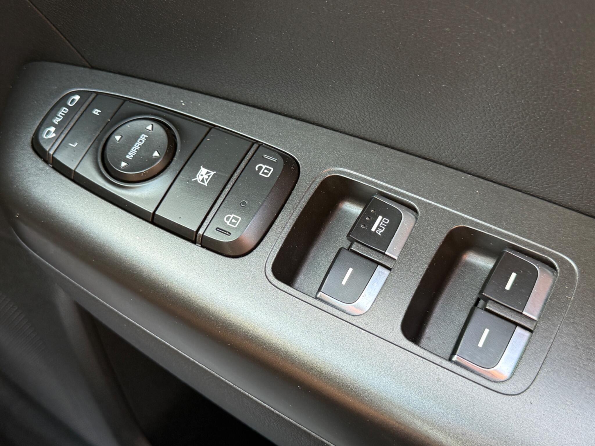 Kia Sportage - Image 66