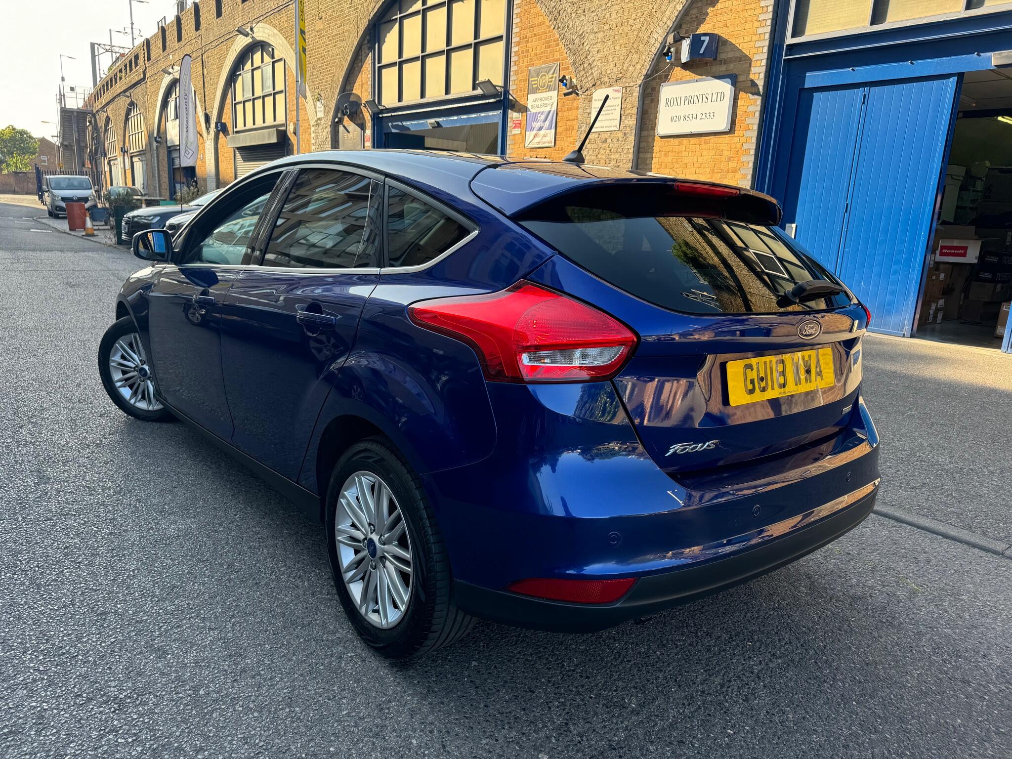 Ford Focus view 4