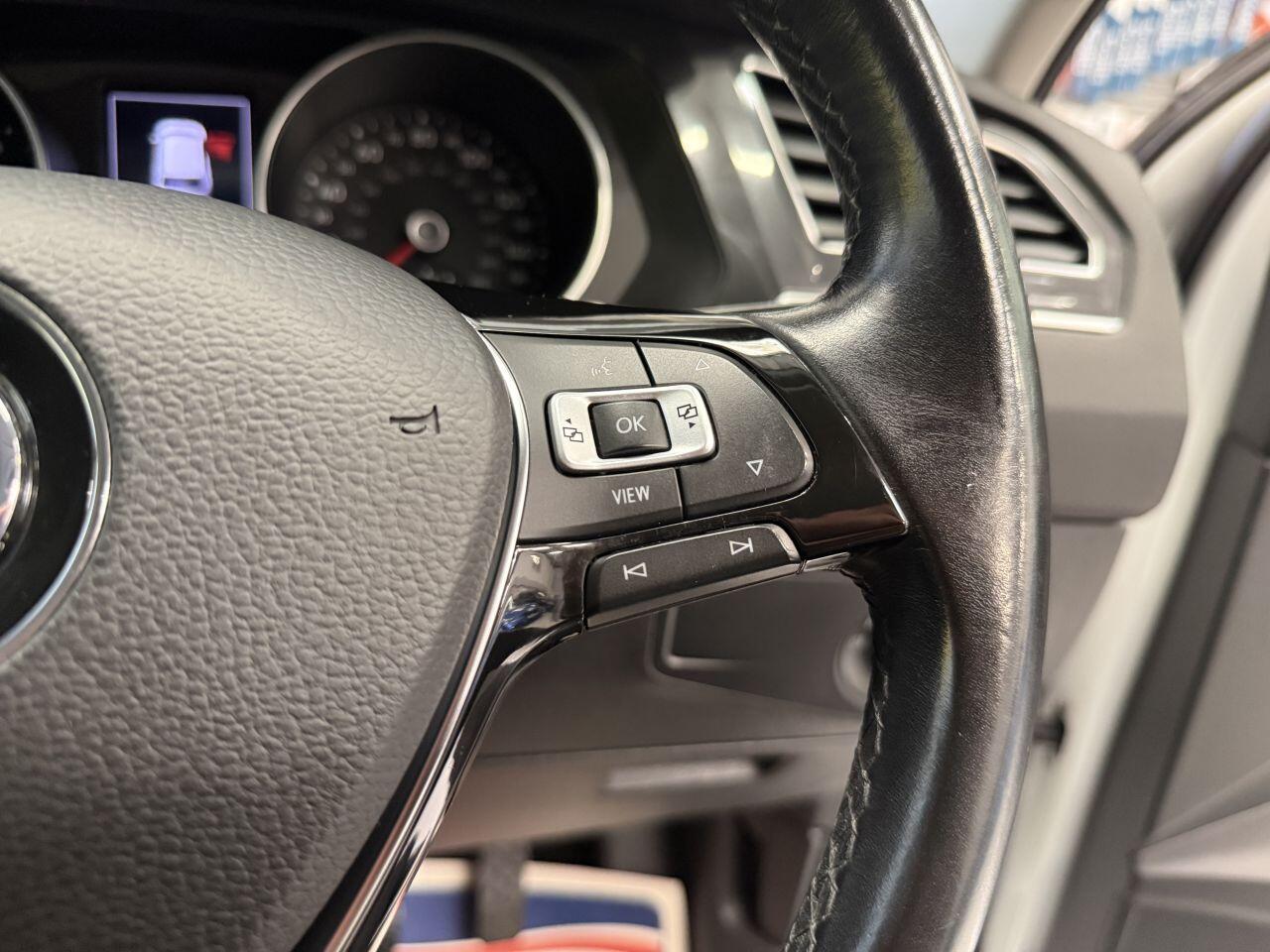 Volkswagen Tiguan Allspace view 39