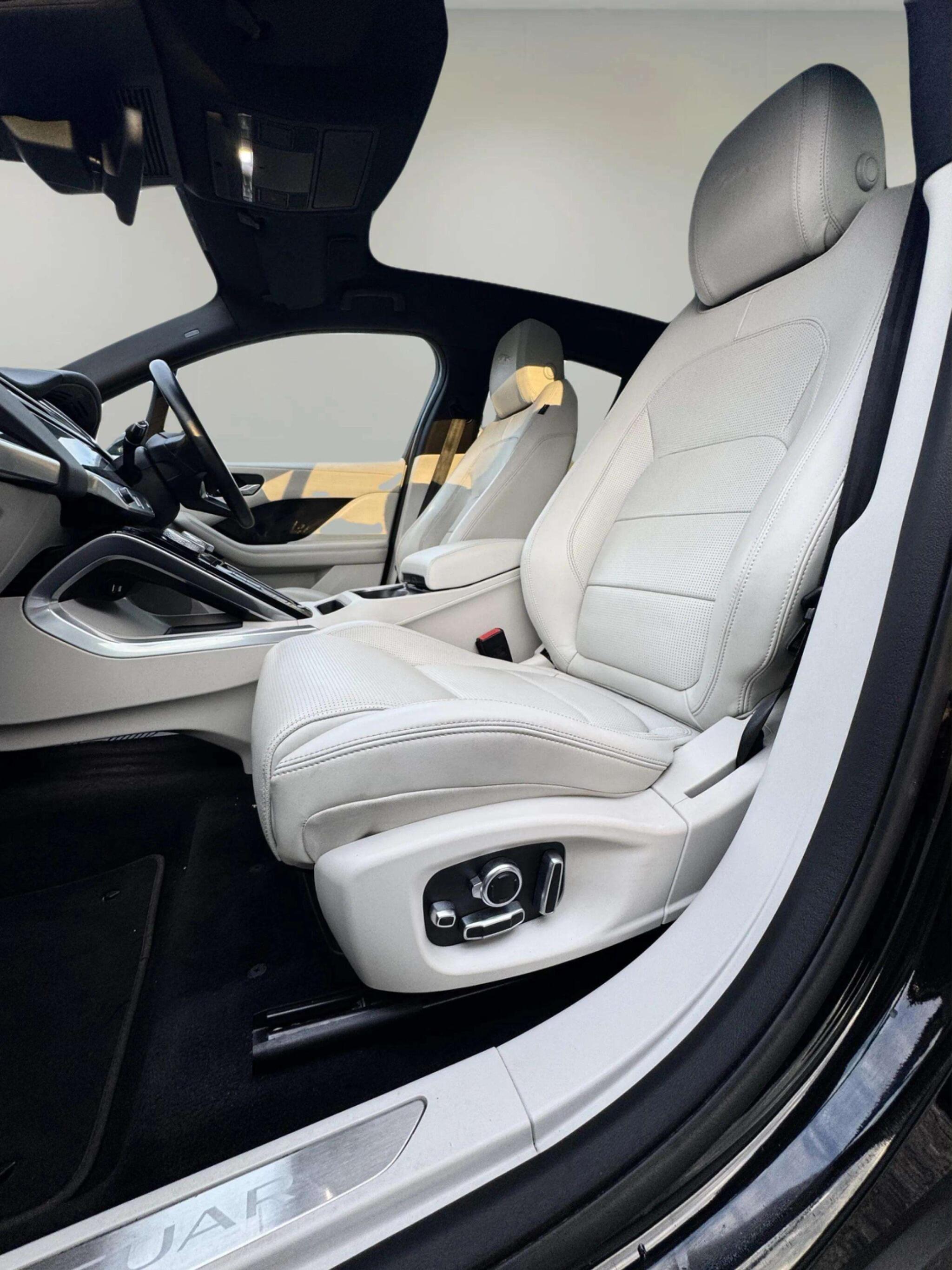 Jaguar I-Pace view 63