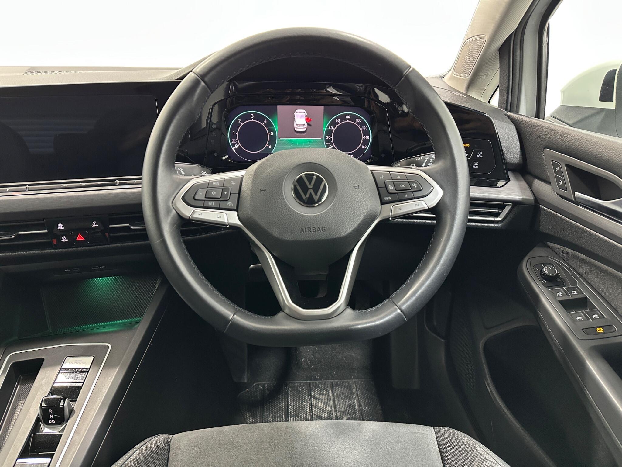 Volkswagen Golf view 13