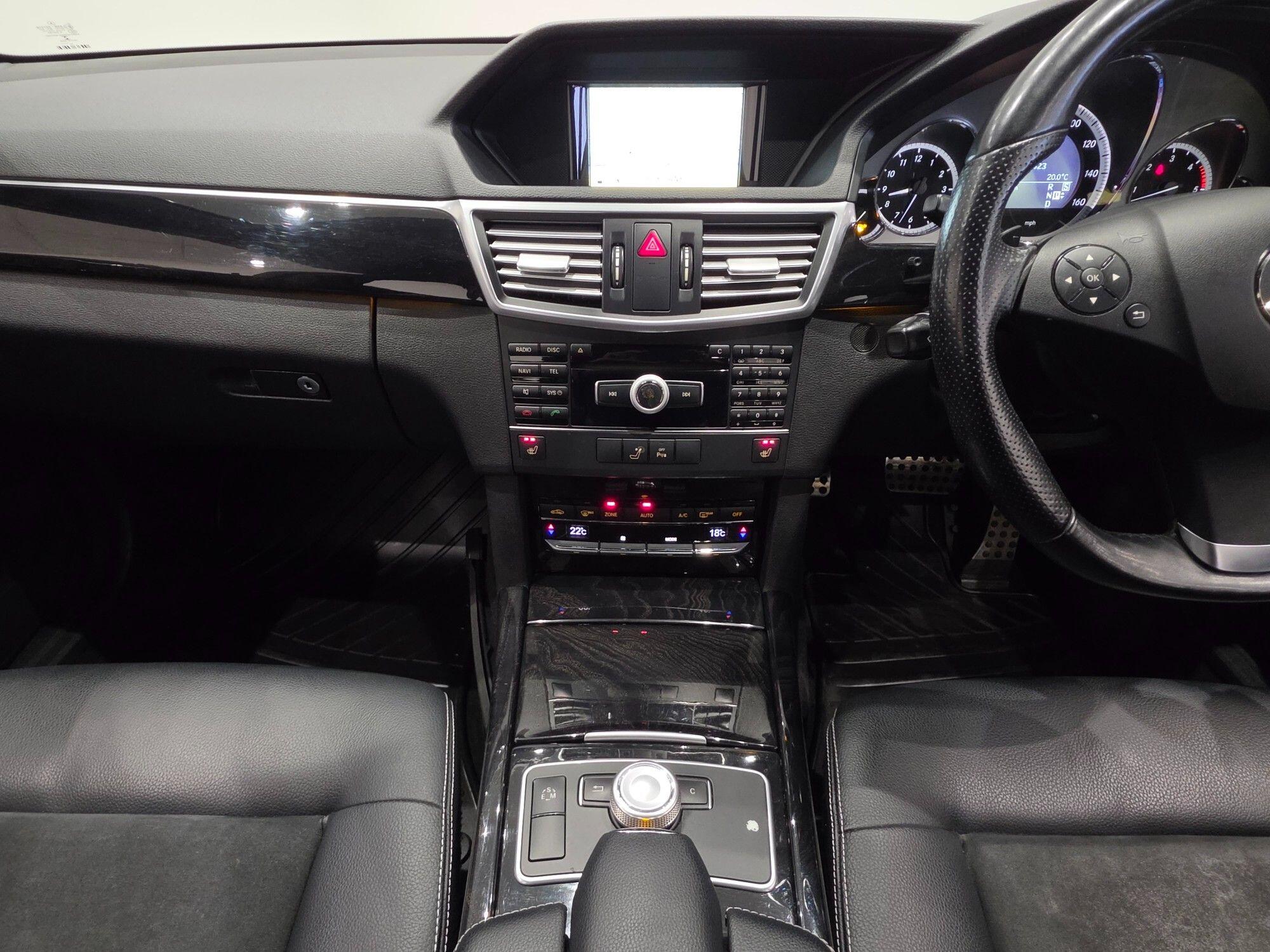Mercedes-Benz E-Class view 31