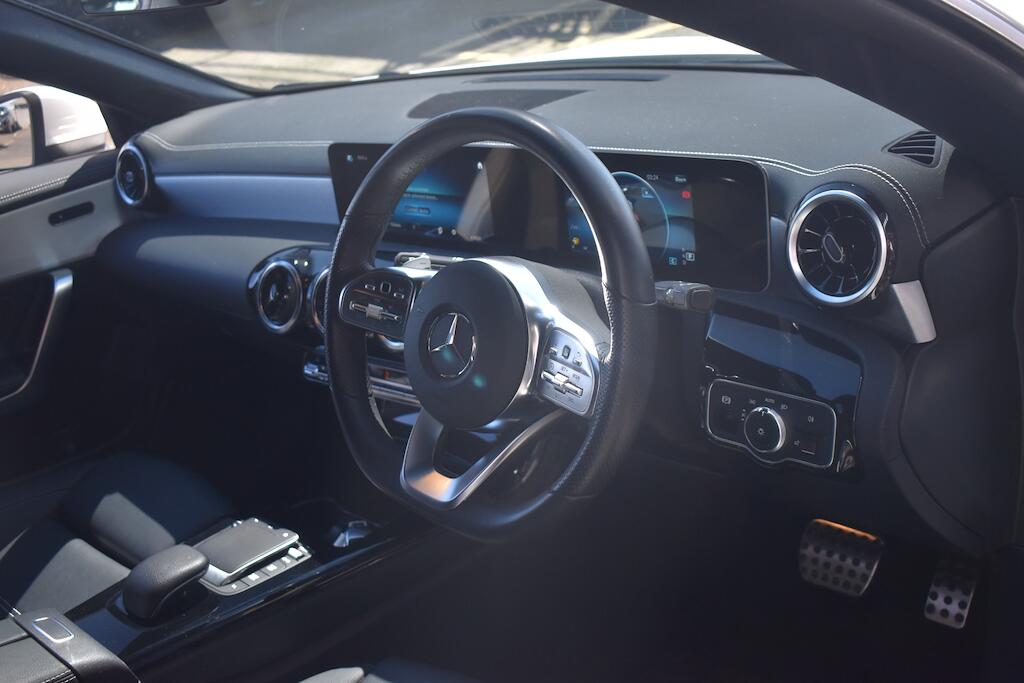 Mercedes-Benz Cla view 26