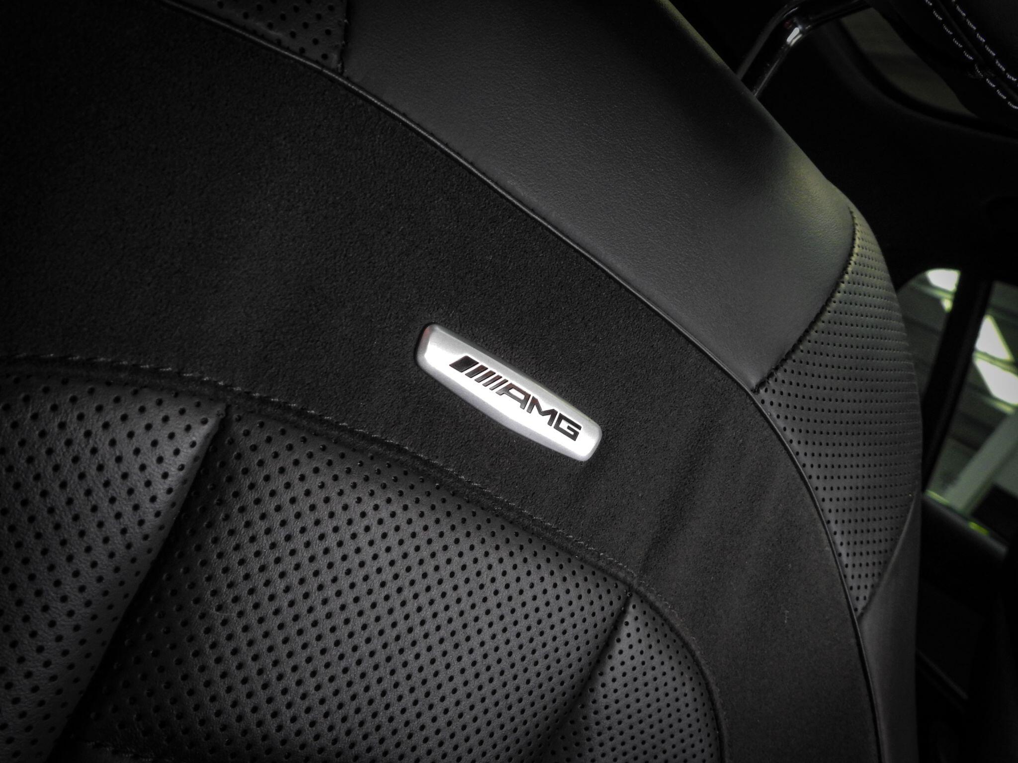 Mercedes-Benz E-Class view 44