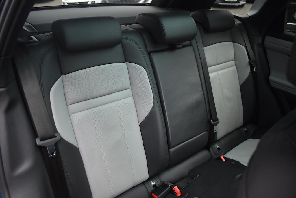 Land Rover Range Rover Evoque view 33
