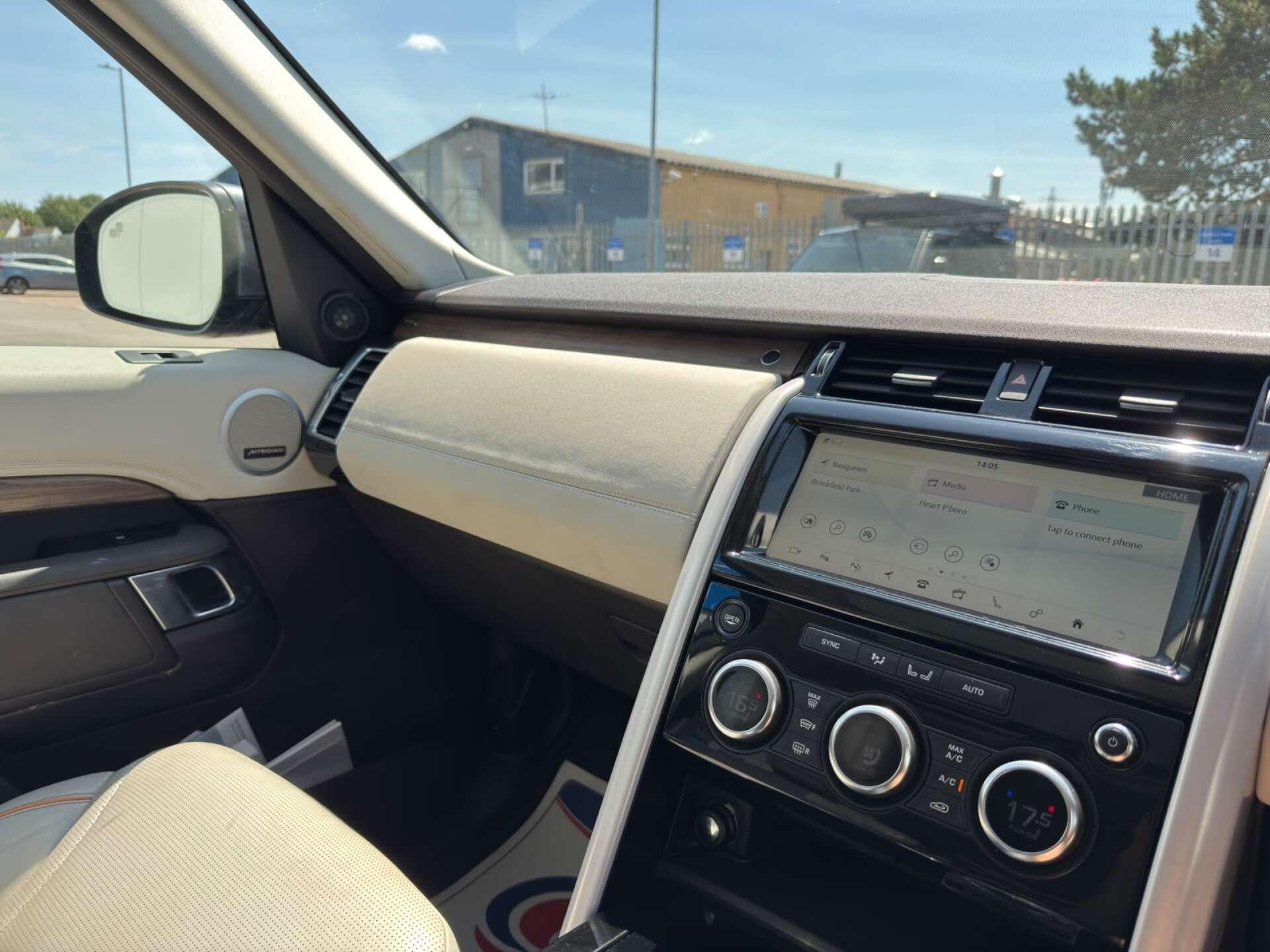 Land Rover Discovery 3 view 57