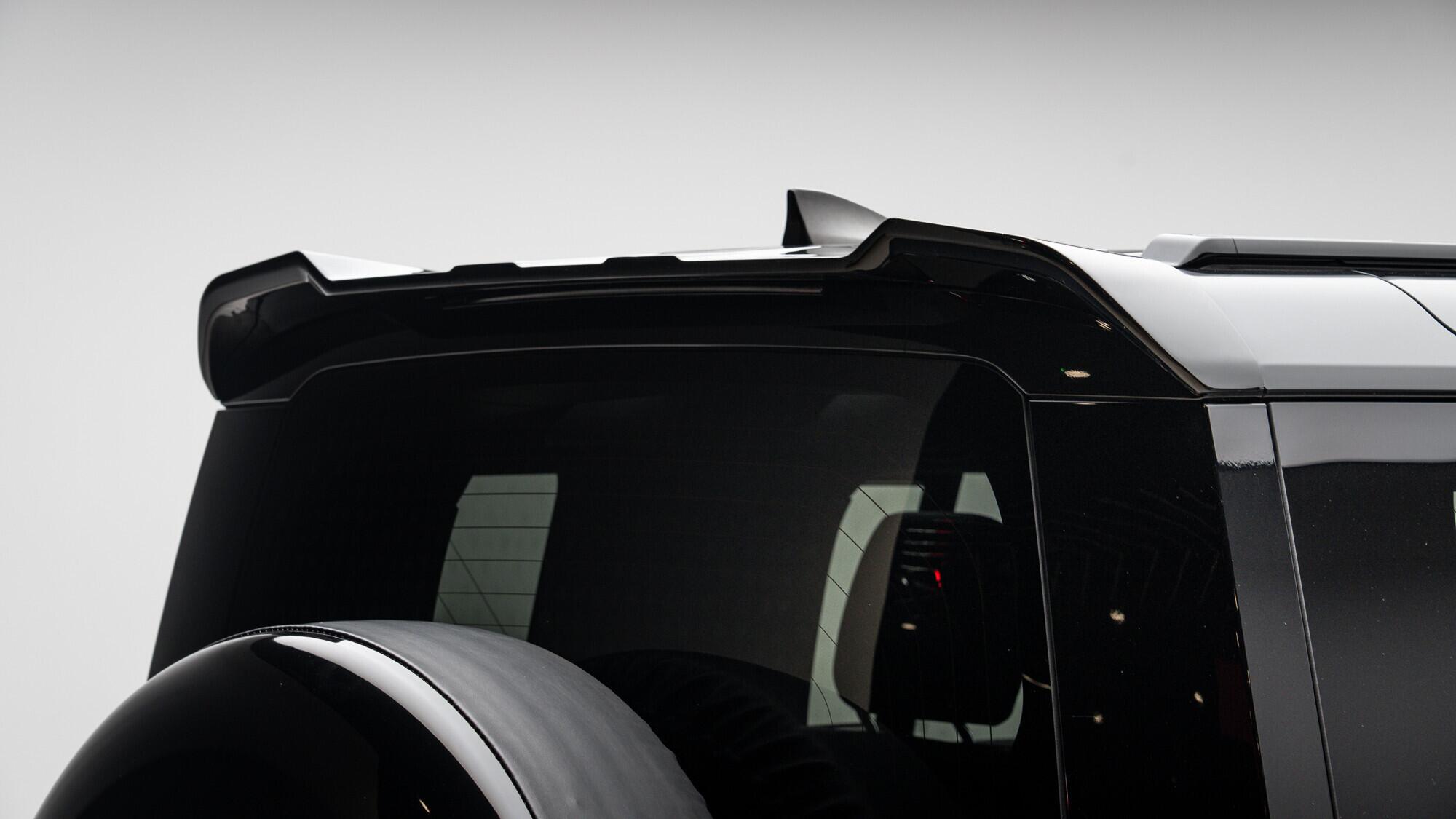 Land Rover Defender view 17