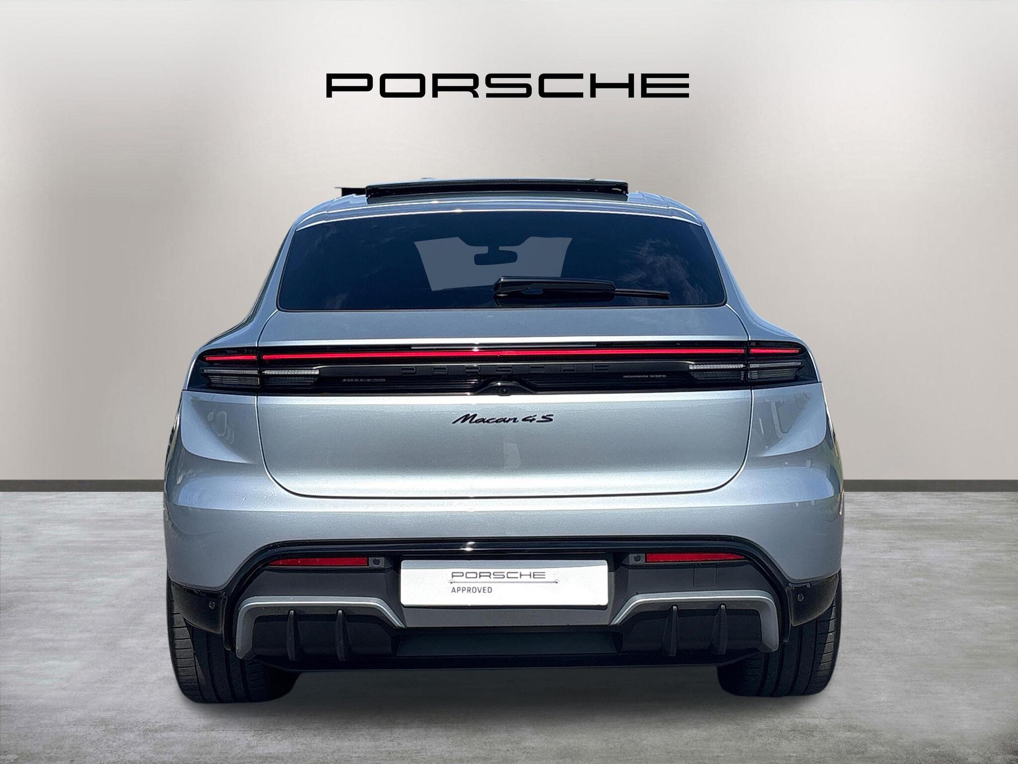 Porsche Macan view 6