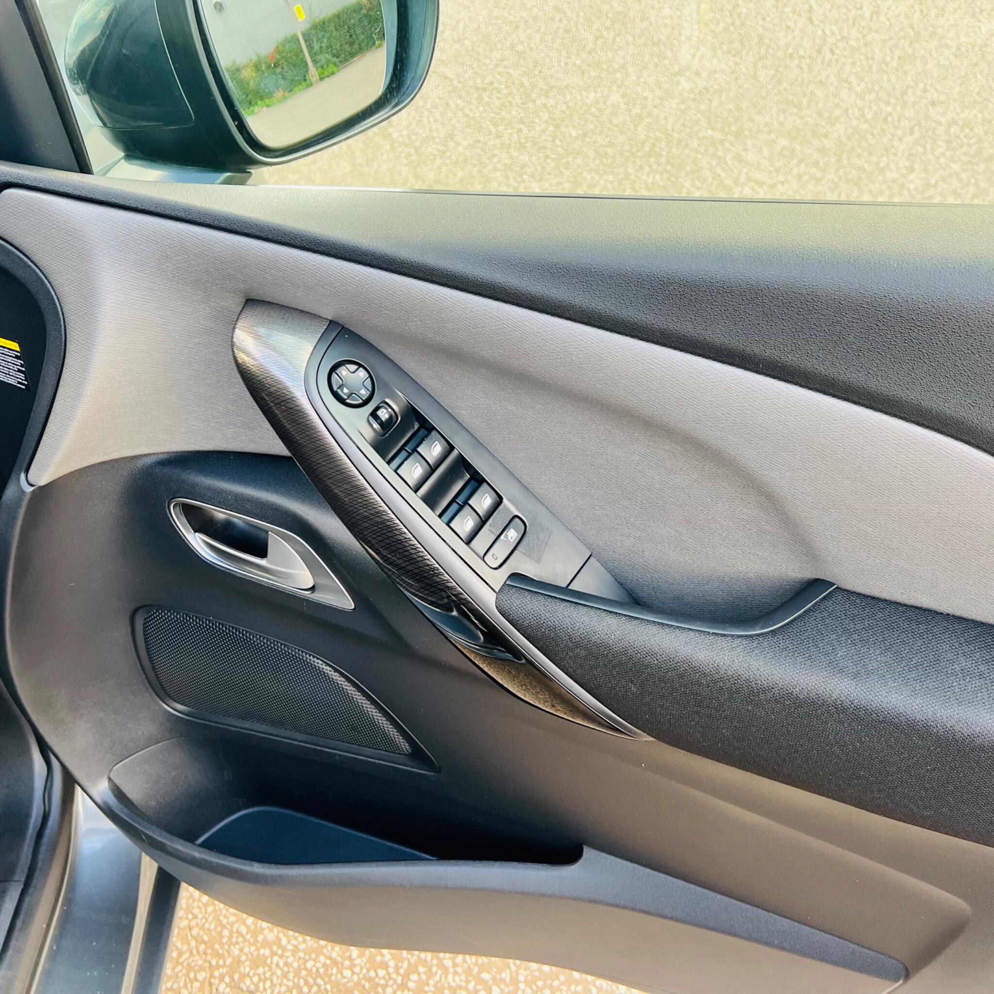 Citroen Grand C4 Picasso view 12
