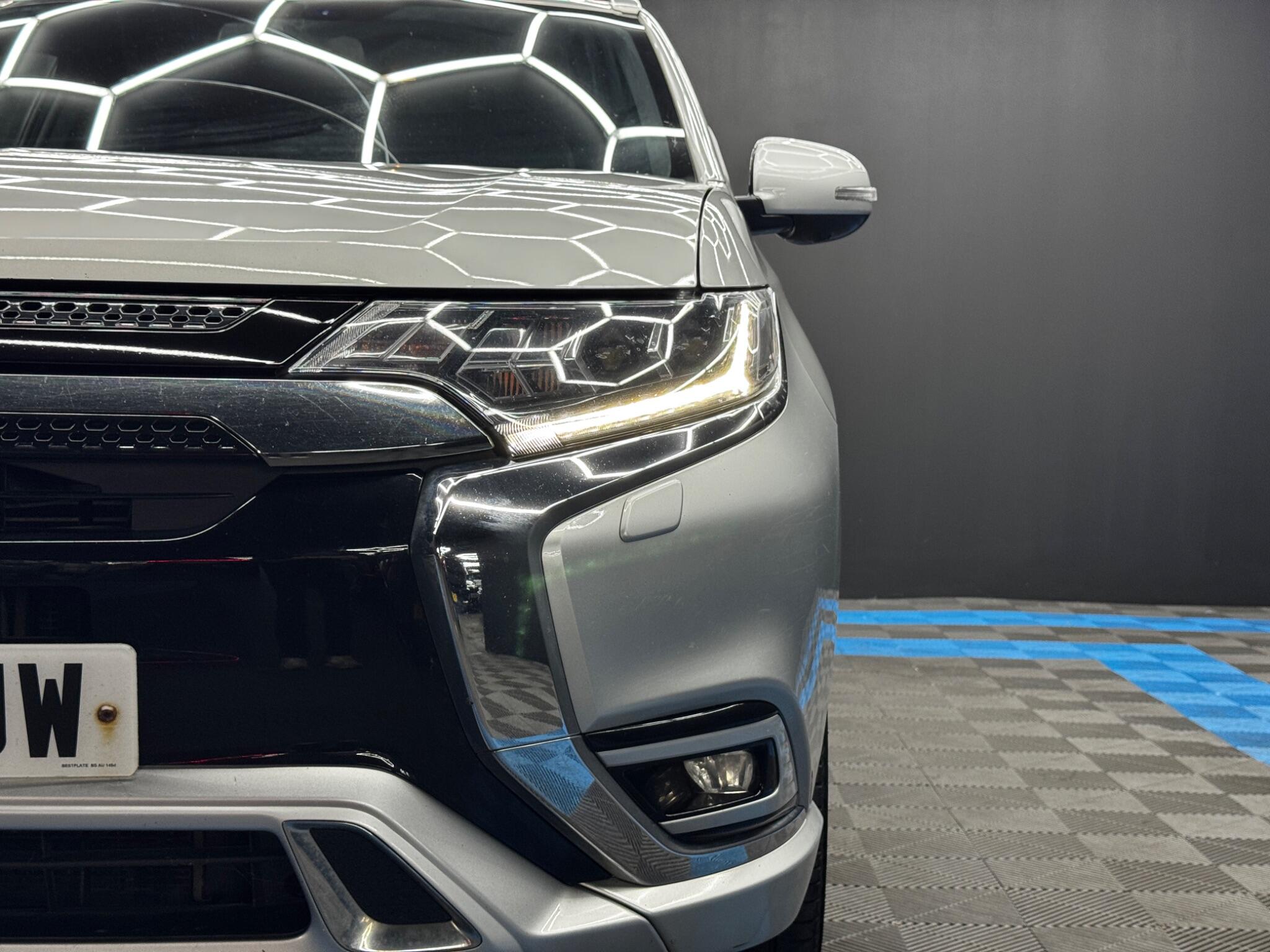 Mitsubishi Outlander view 39