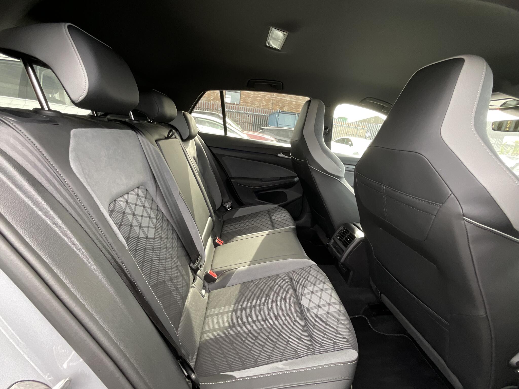 Volkswagen Golf view 12