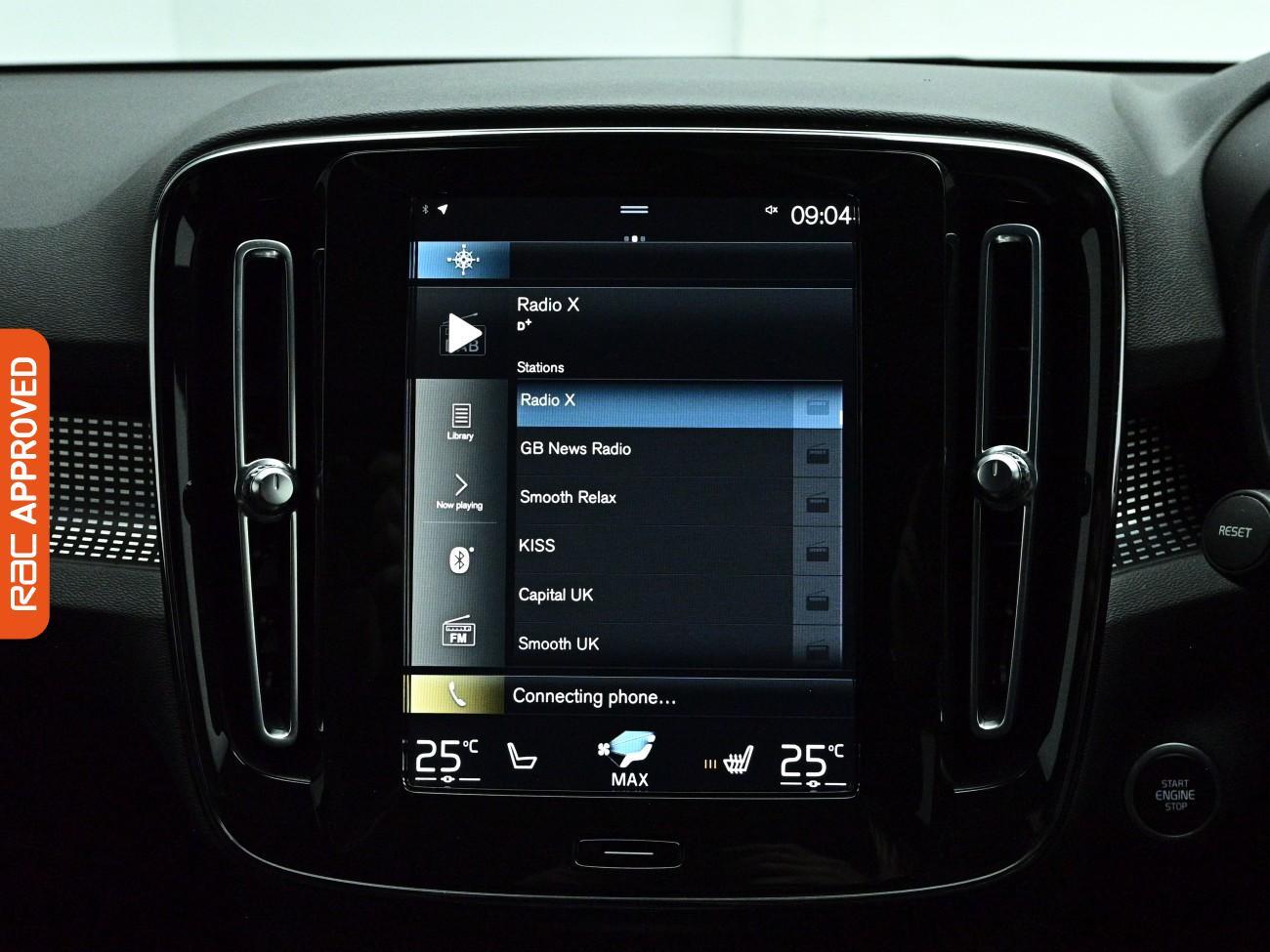 Volvo XC40 view 14