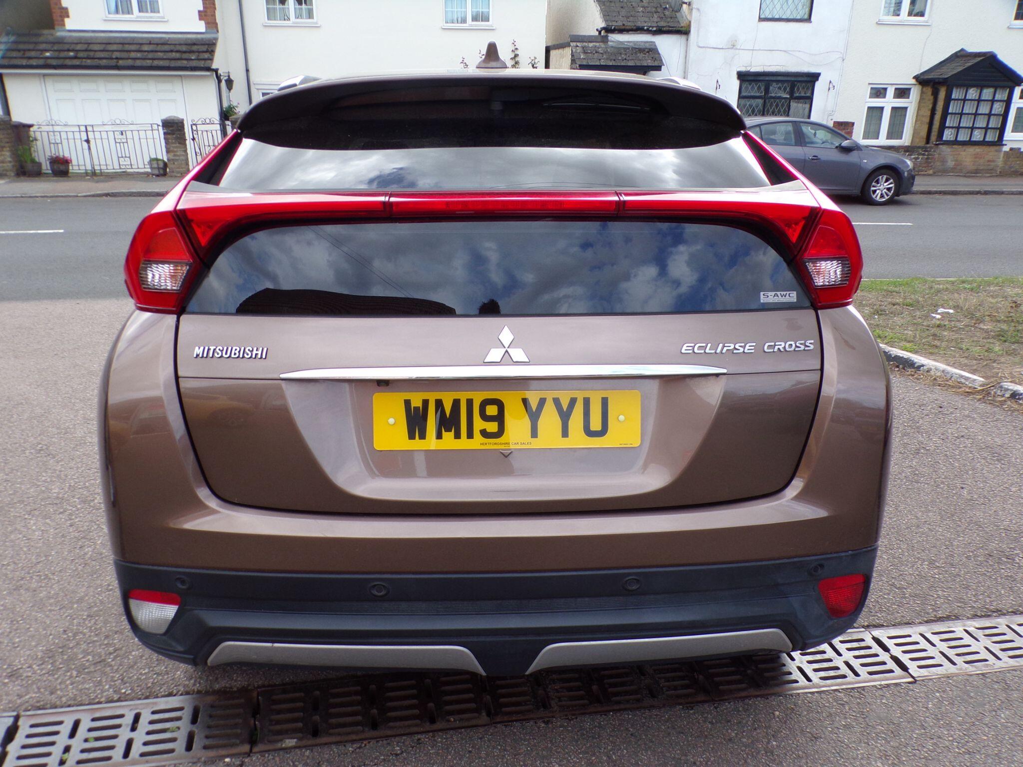 Mitsubishi Eclipse Cross view 6
