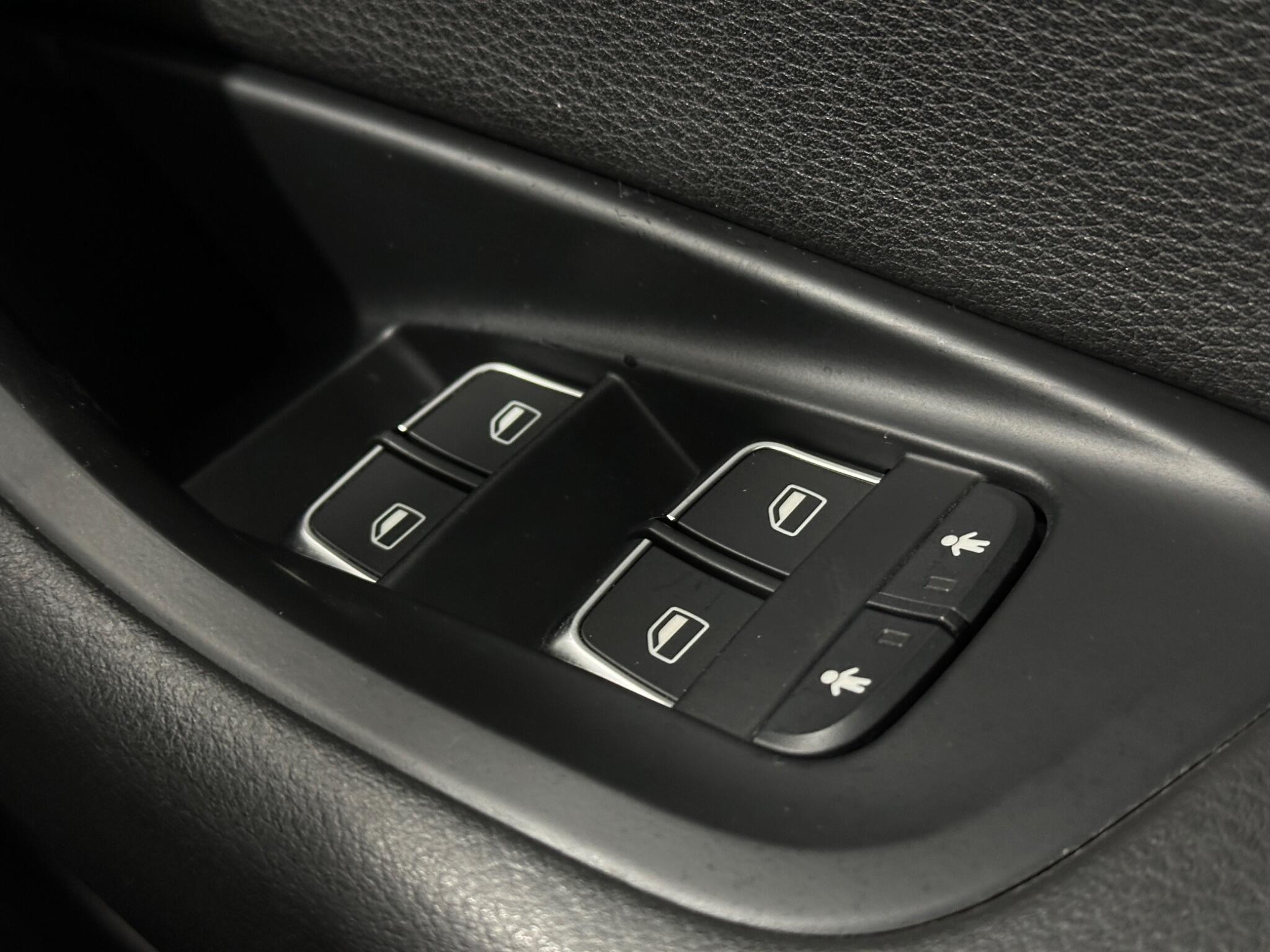 Audi A6 view 19