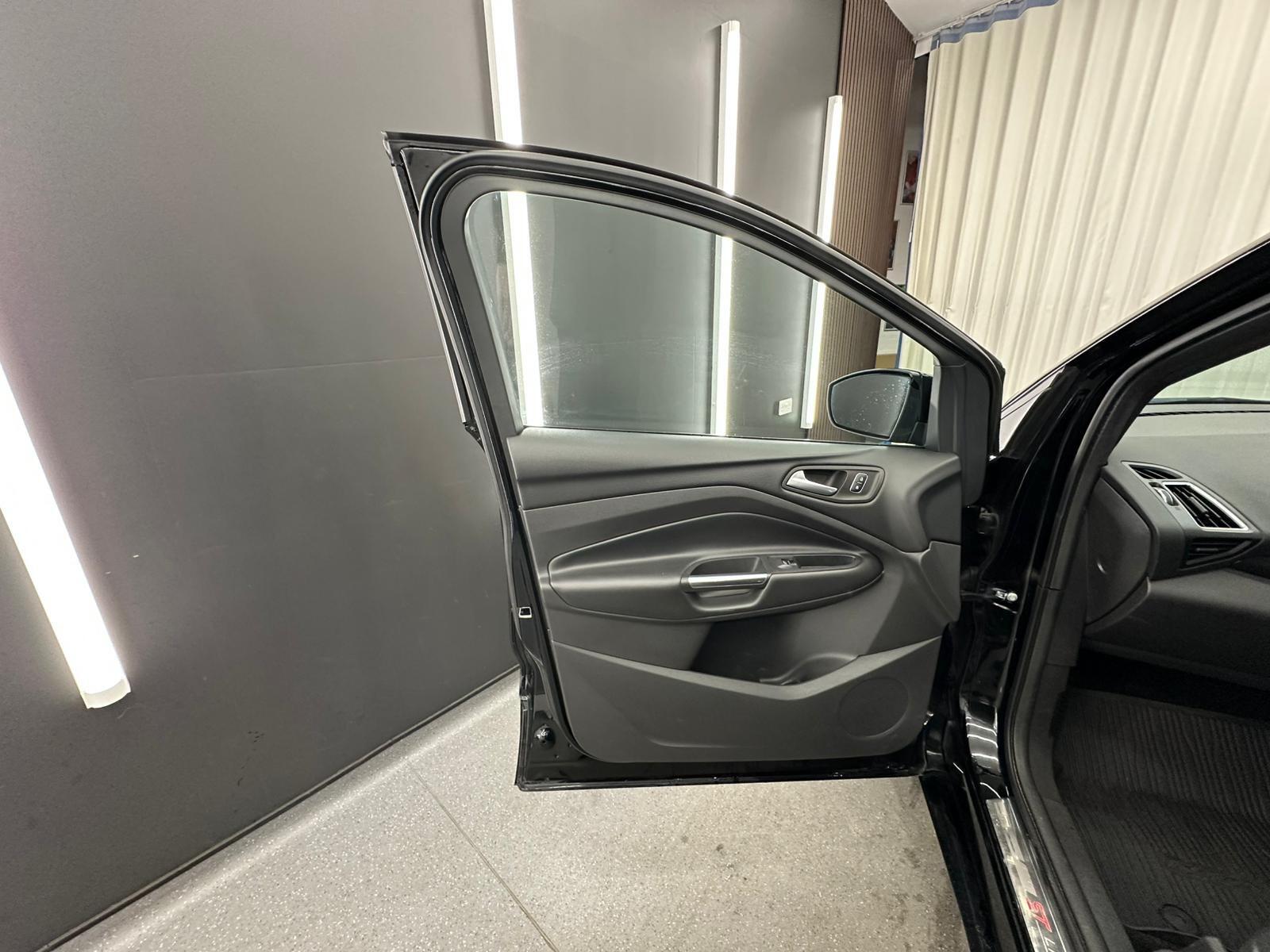 Ford Kuga view 19