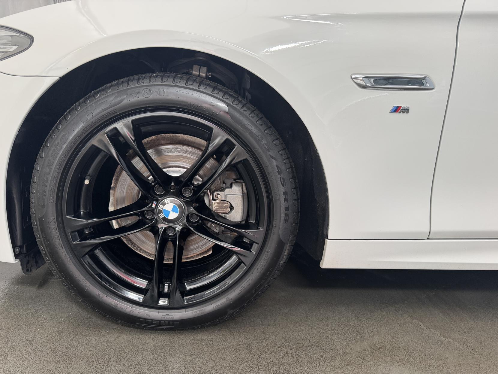 BMW 5 Series view 56