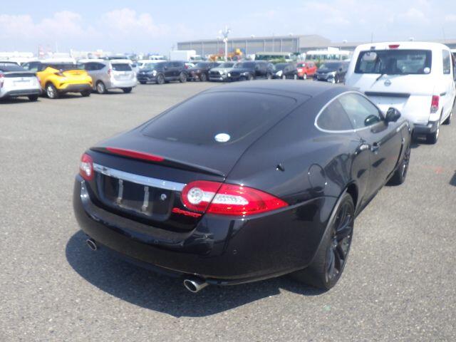 Jaguar XK view 10