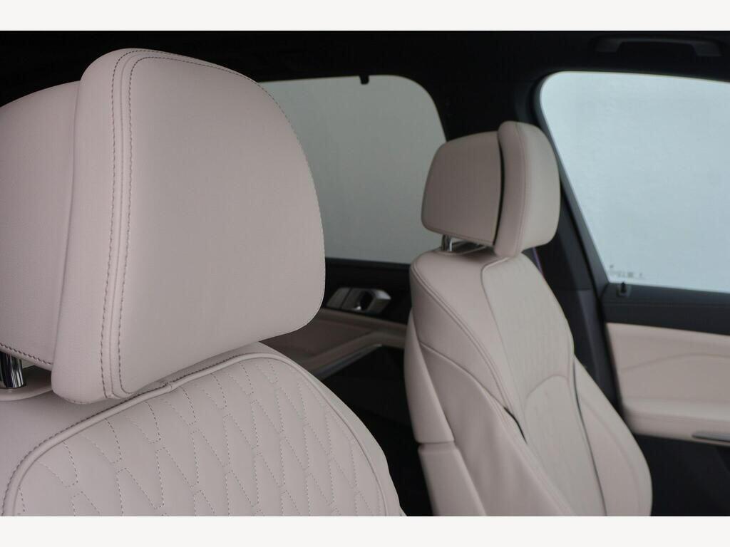 BMW X5 view 40