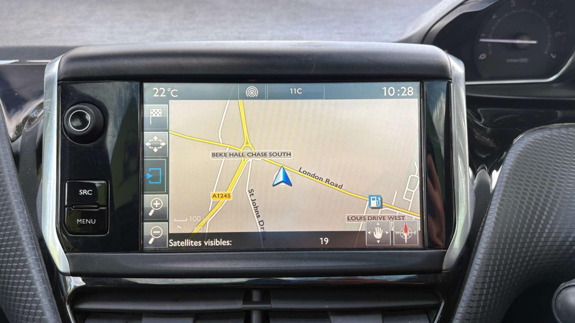 Peugeot 208 view 25