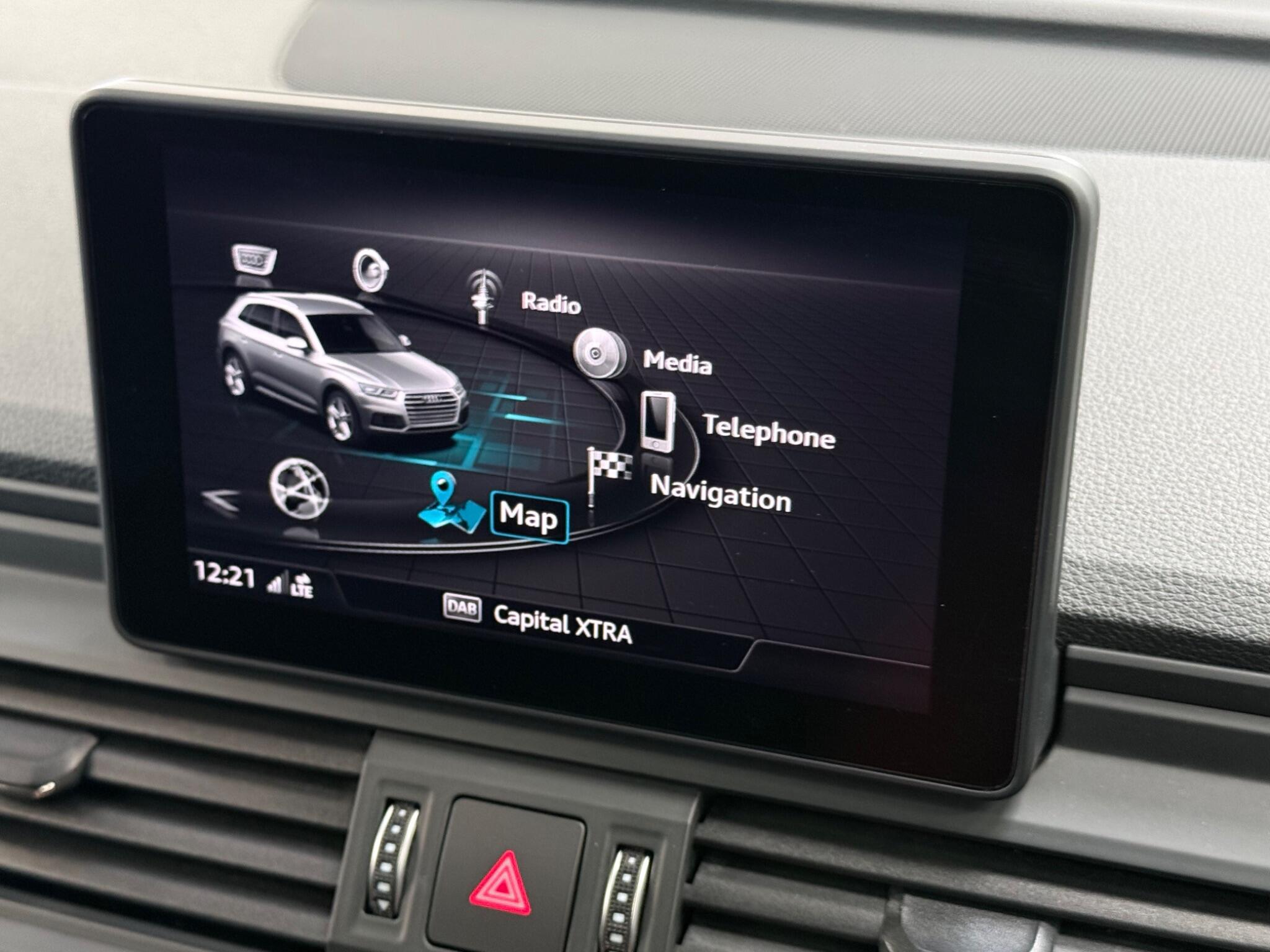 Audi Q5 view 28