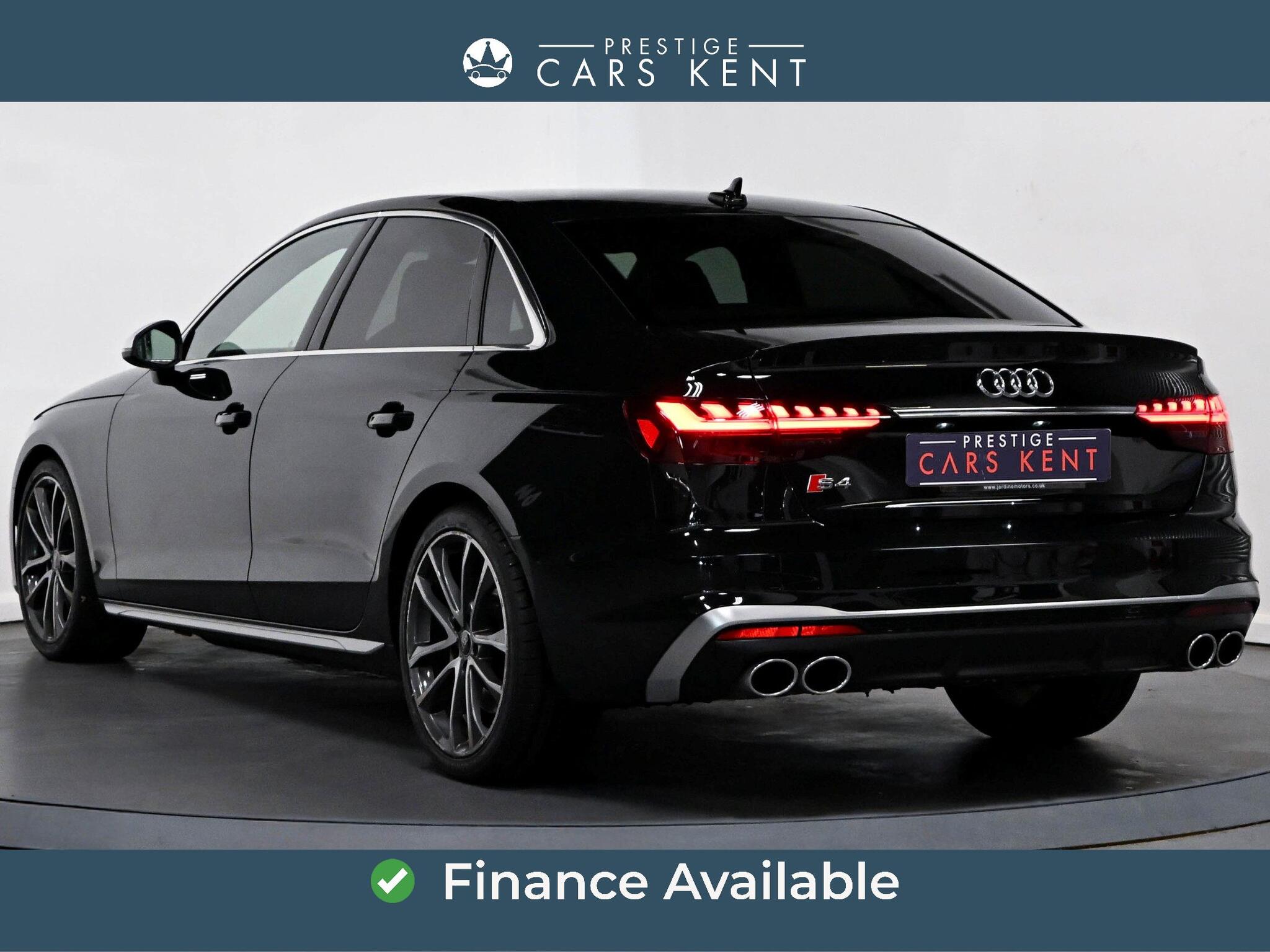 Audi S4 view 3