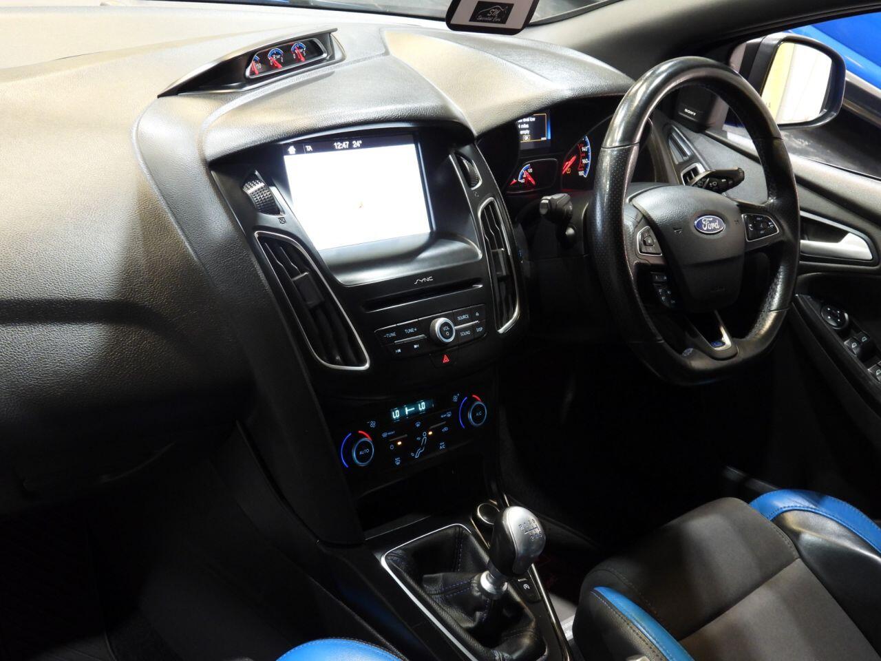 Ford Focus view 48