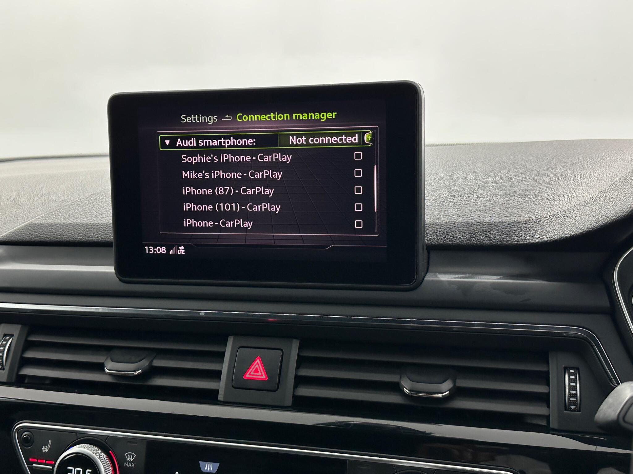 Audi A4 view 26