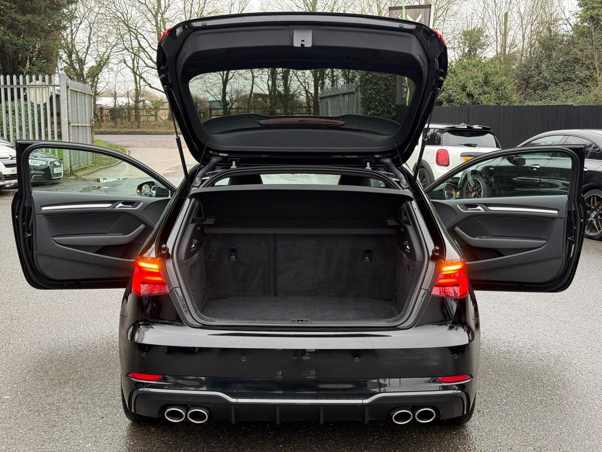Audi S3 view 20