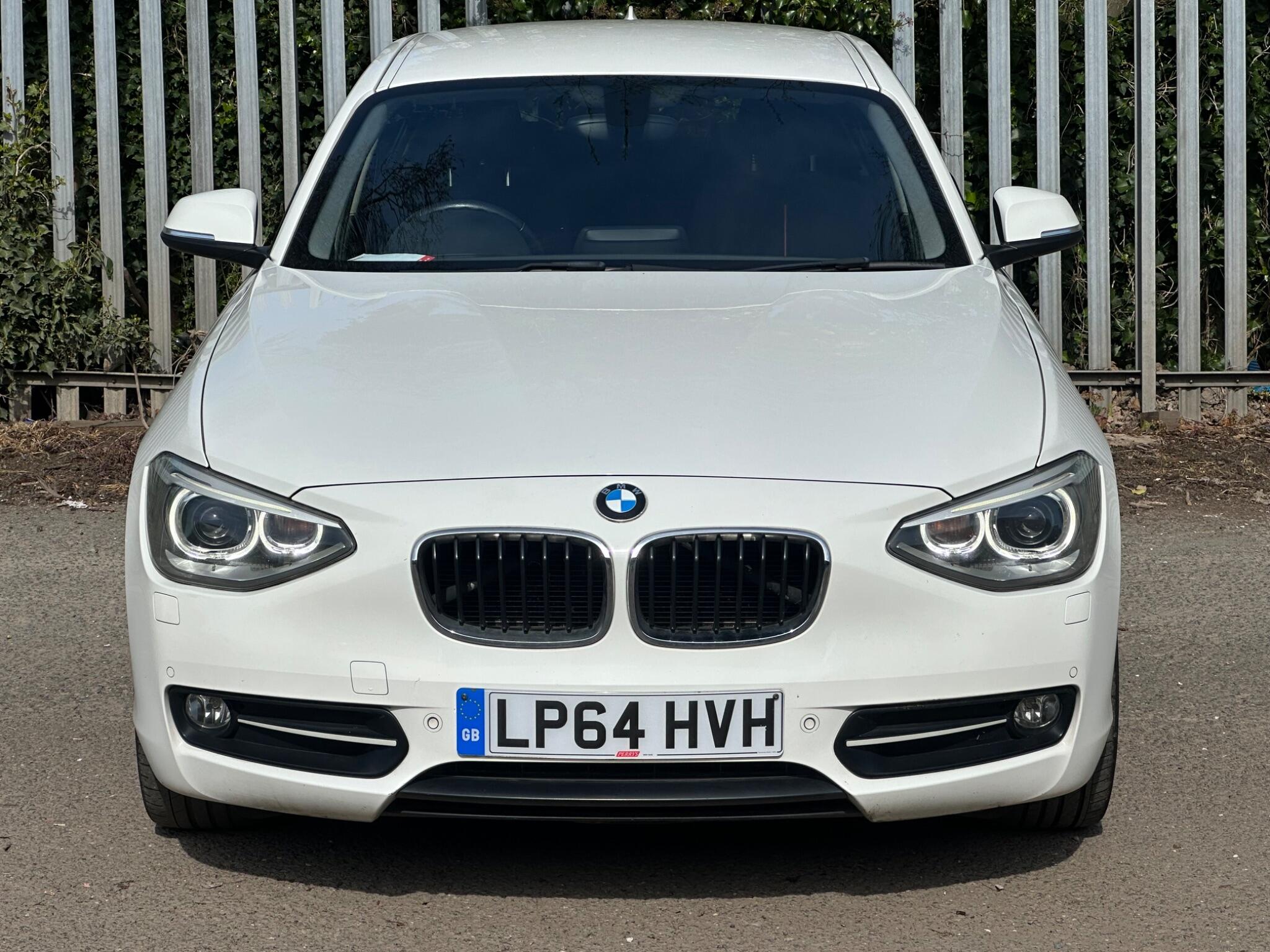 BMW 1 Series view 3